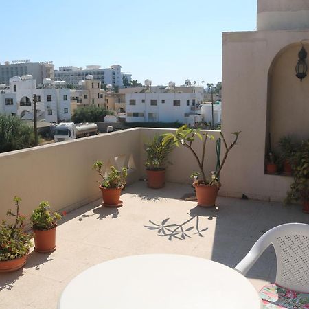 Ria Beach Sea View Apartment Pyla Exteriör bild