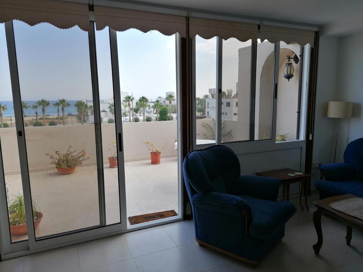 Ria Beach Sea View Apartment Pyla Exteriör bild