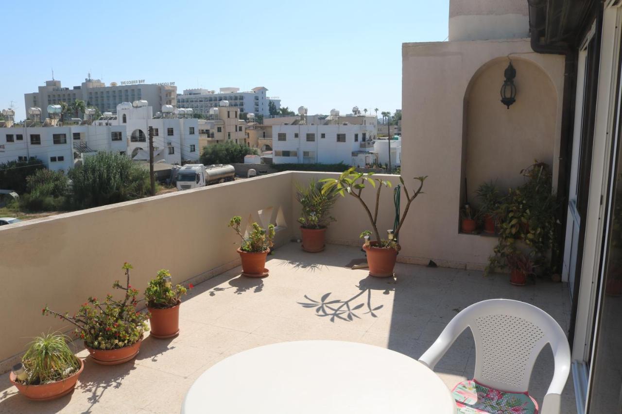 Ria Beach Sea View Apartment Pyla Exteriör bild