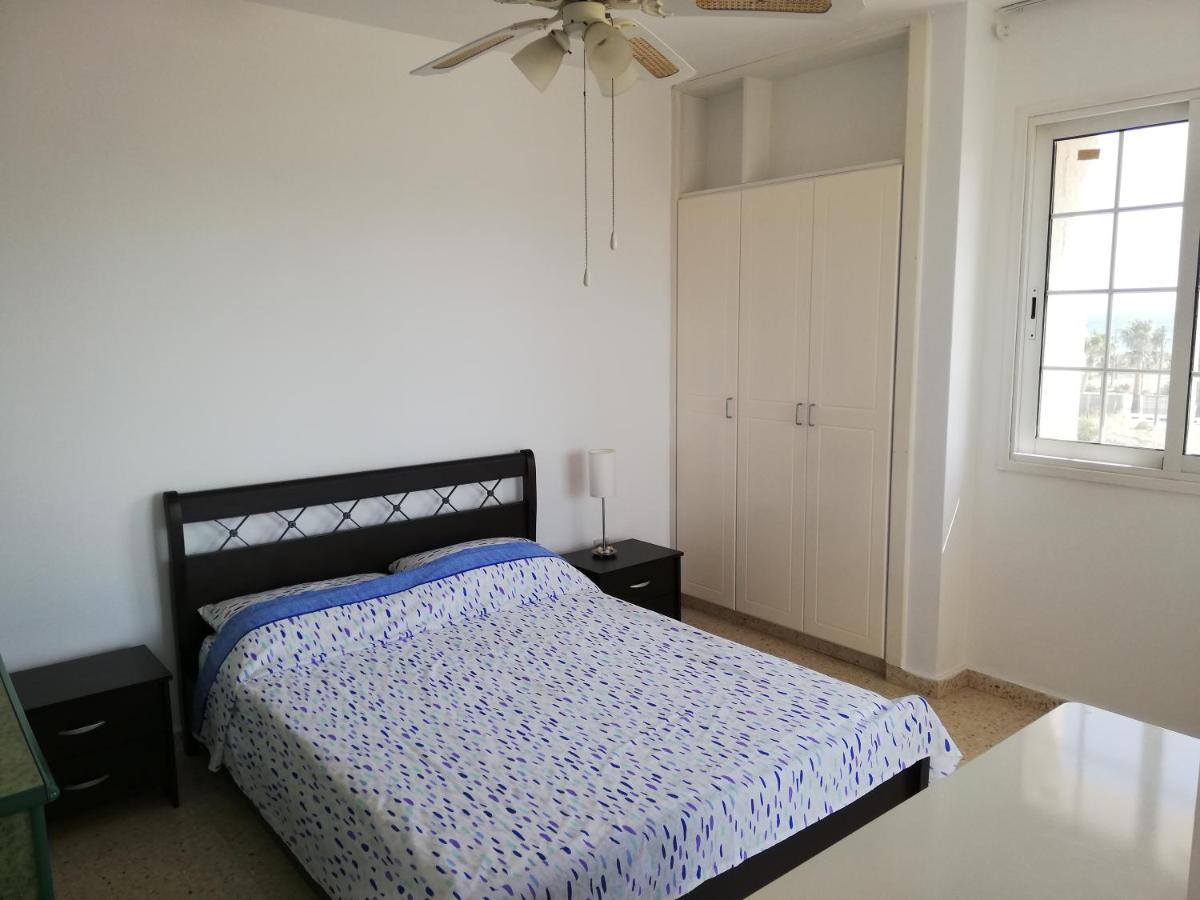 Ria Beach Sea View Apartment Pyla Exteriör bild